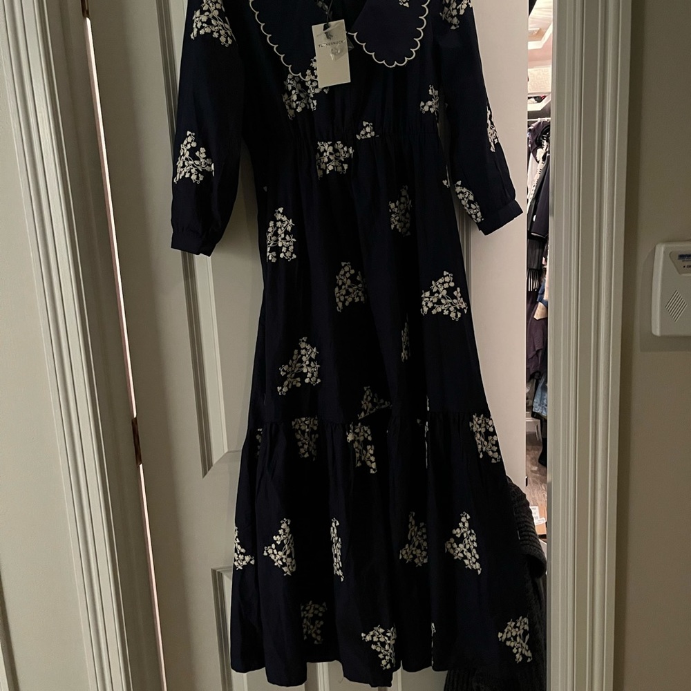 Tuckernuck Navy Davis Embroidered xs NWT